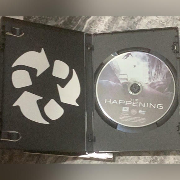 Preowned Like New The Happening DVD 2008 Walmart White Label Non Fiction Film. - Picture 3 of 15